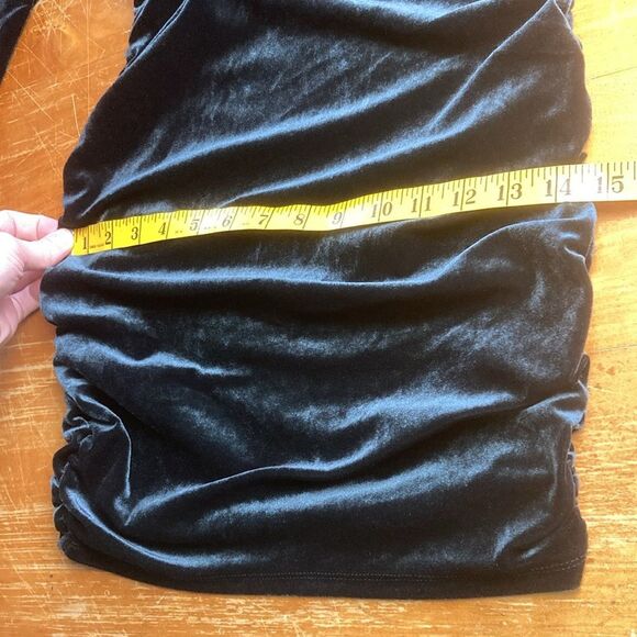 Wild Fable Black Velvet Long SleeveOff The Shoulder Bodycon Mini Dress Size S - Picture 8 of 10